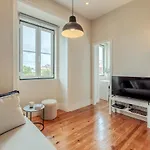 Sunny House - Bright 2 Bedroom W/ Office Lisboa