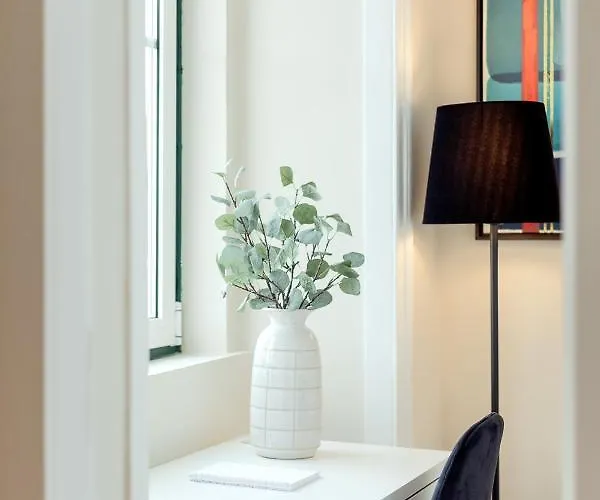 Sunny House - Bright 2 Bedroom W/ Office Appartement