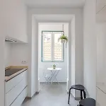 Sunny House - Bright 2 Bedroom W/ Office ליסבון