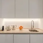 Sunny House - Bright 2 Bedroom W/ Office ליסבון