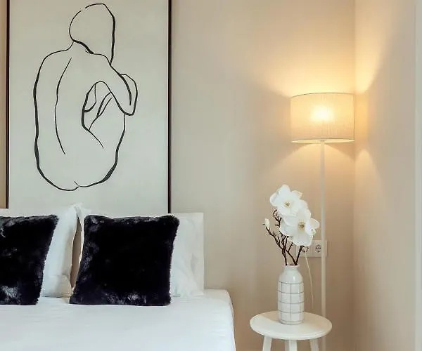 Sunny House - Bright 2 Bedroom W/ Office Lisboa