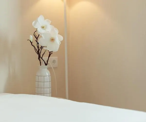 Sunny House - Bright 2 Bedroom W/ Office * Lisboa