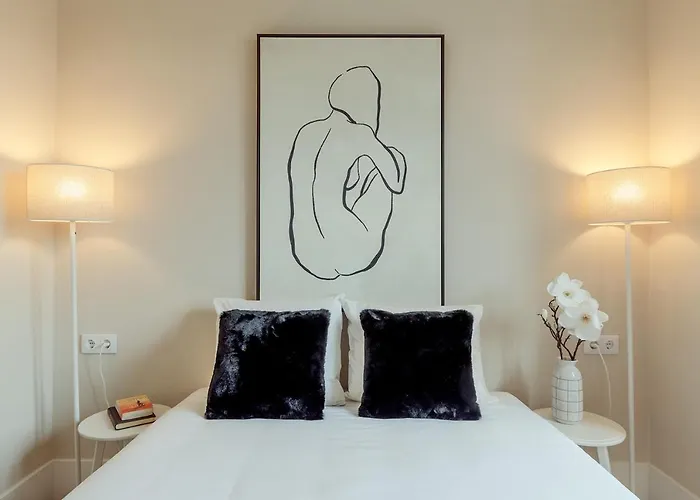 Lägenhet Sunny House - Bright 2 Bedroom W/ Office