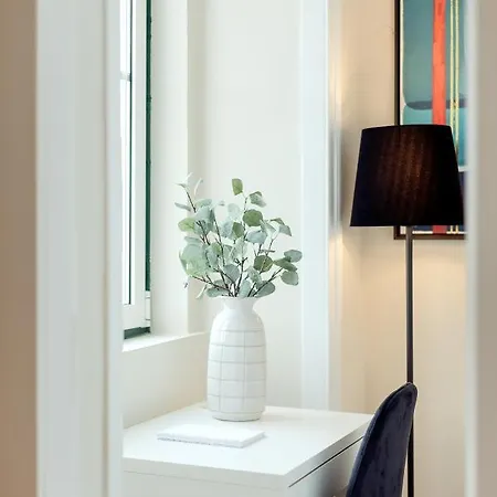 Sunny House - Bright 2 Bedroom W/ Office Apartament
