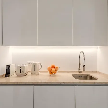 Sunny House - Bright 2 Bedroom W/ Office Lizbona